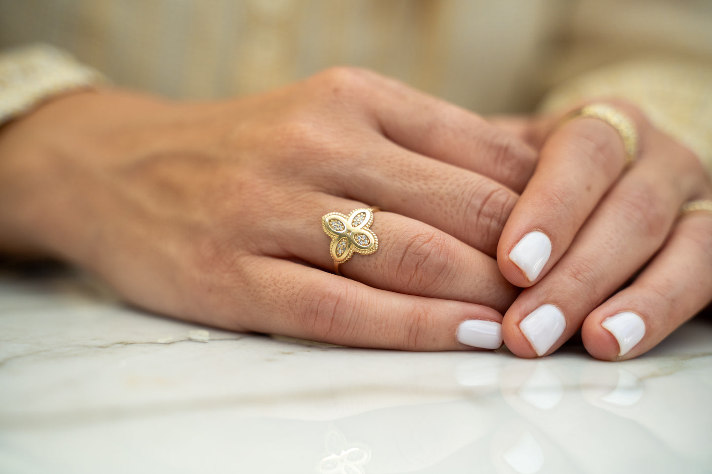 Elysol ring set with diamonds