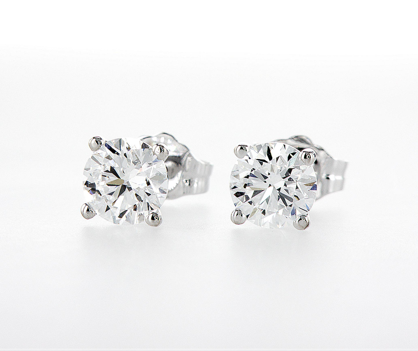 1.20 Ct Lab Grown Diamond Studs Earrings