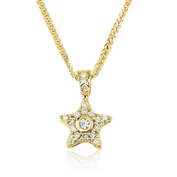 Star pendant with a center diamond set with diamonds around